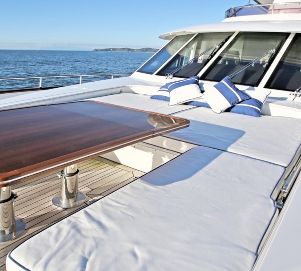 Foredeck Seating