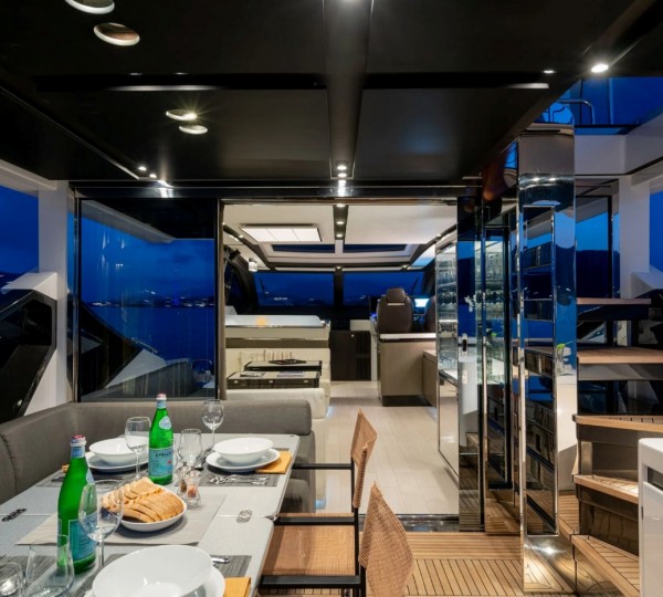 Enterior Dining Area