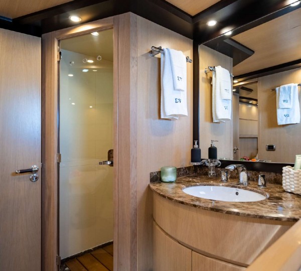 Twin Cabin Ensuite