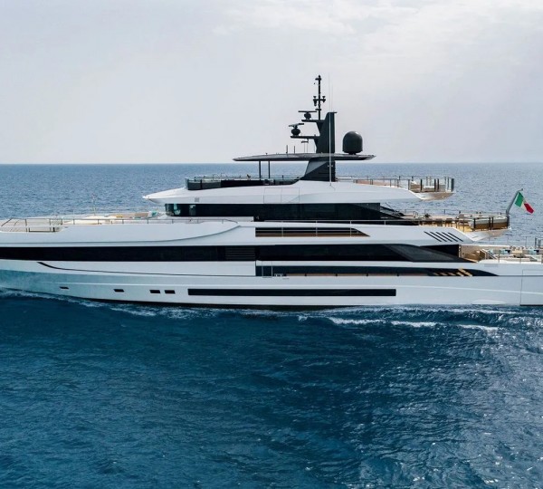 Motor Yacht MAVERICK