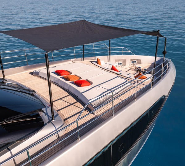 Forward Sunbathing Area