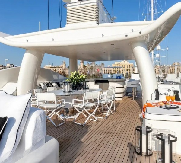 Exterior Relaxation Area With Dining