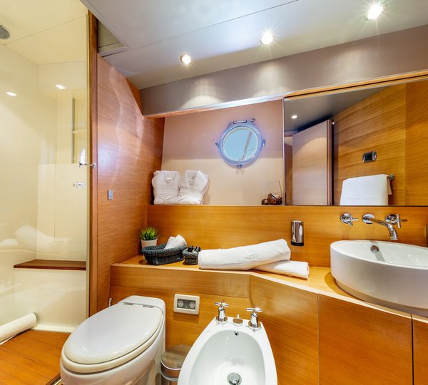 Master suite bathroom