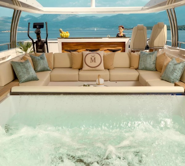 Exterior Sunbathing Area