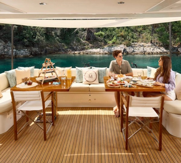 Exterior Relaxation Area With Dining