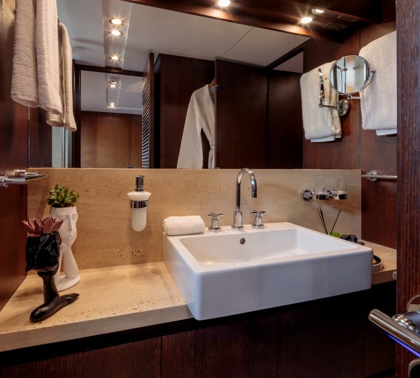 Ensuite bathroom