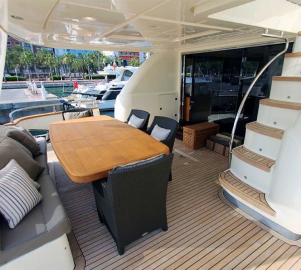 Aft Deck Seating