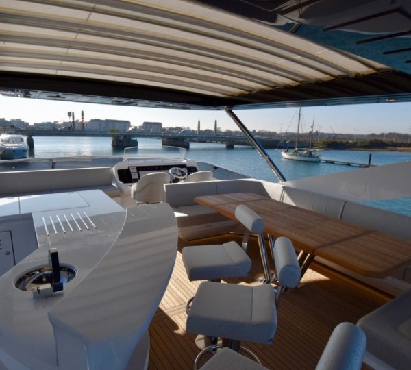 Exterior Relaxation Area With Dining