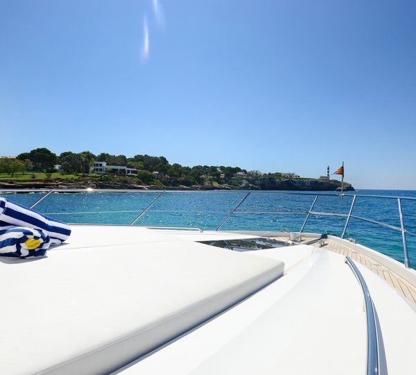 Forward Sunbathing Area