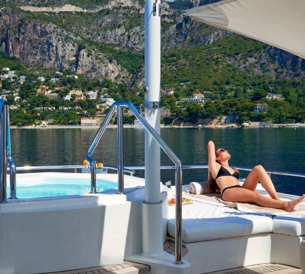 Exterior Sunbathing Area