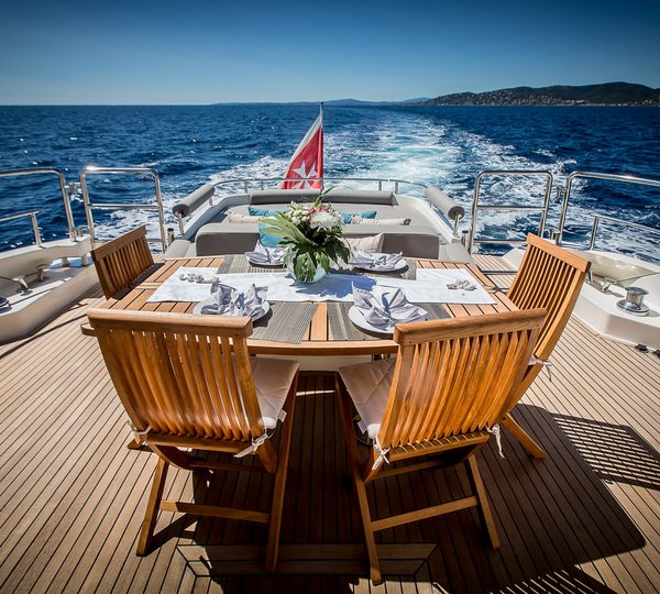 Aft Deck Alfresco Dining