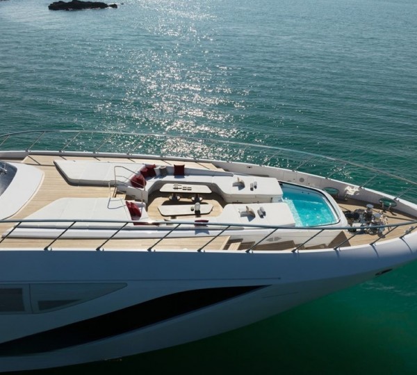 Exterior Sunbathing Area