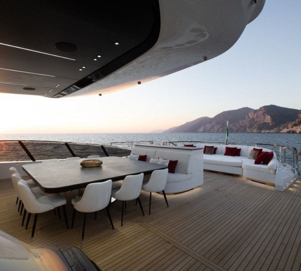 Exterior Relaxation Area With Dining