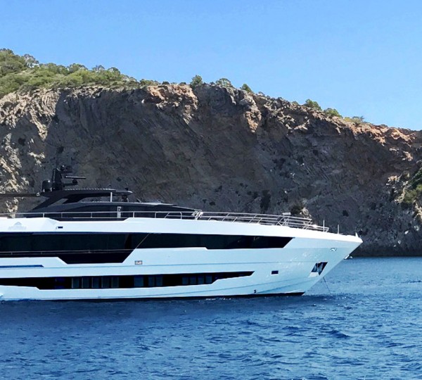 Astondoa 100 Century Yacht - Sistership To Motor Yacht MT DOOM