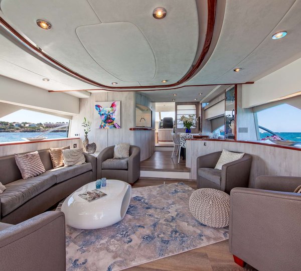 Main Salon View Forward