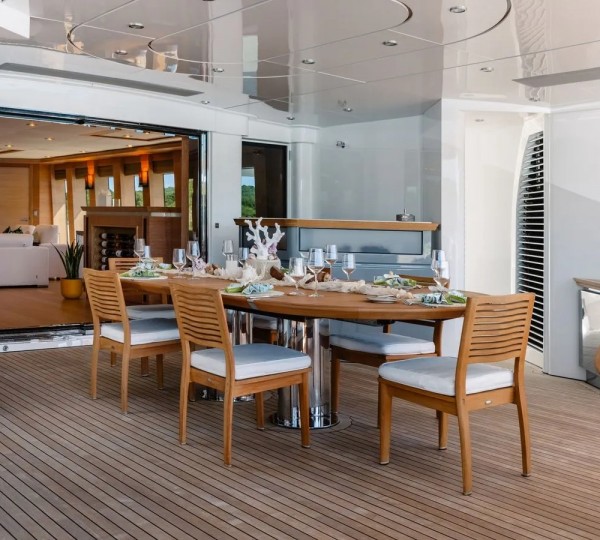 Main Deck Dining