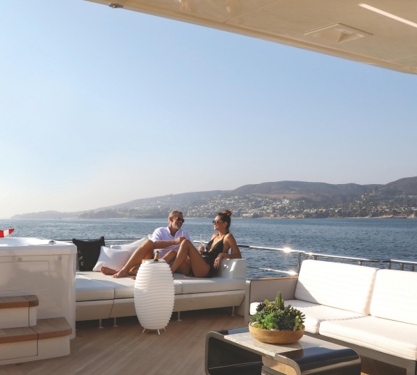 Aft Deck - Lifestyle