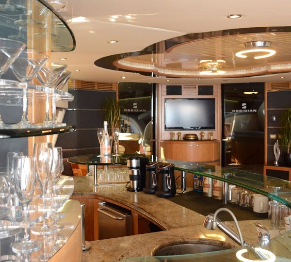 Luxury main salon bar