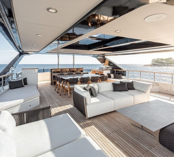 Exterior Relaxation Area With Dining