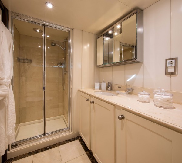 Double Guest Bathroom