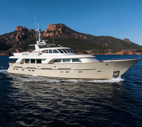 Luxury Yacht ORIZZONTE