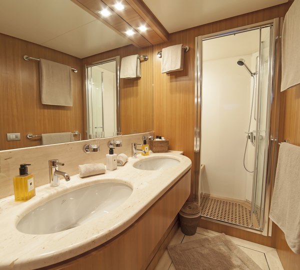 Master Ensuite Bathroom