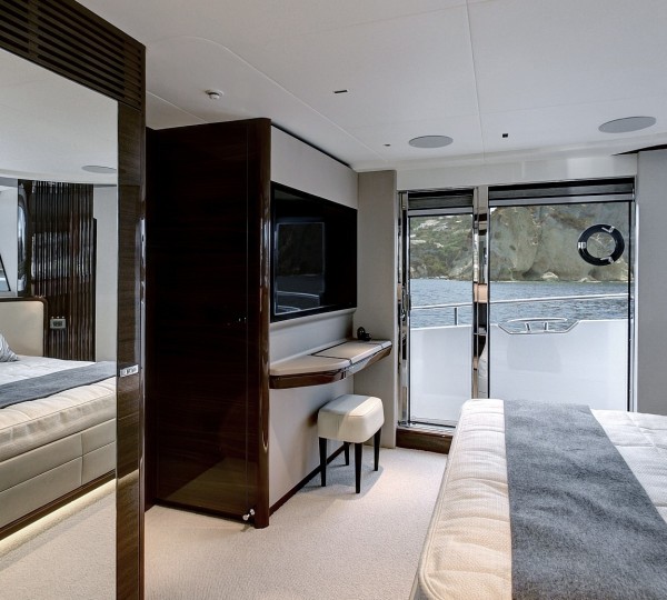 Main deck master (sistership)