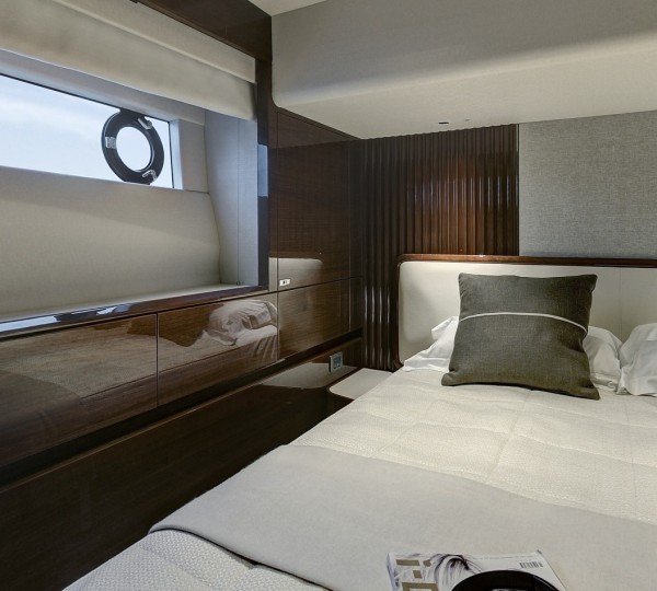 Double cabin (sistership)