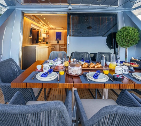 Exterior Dining Area