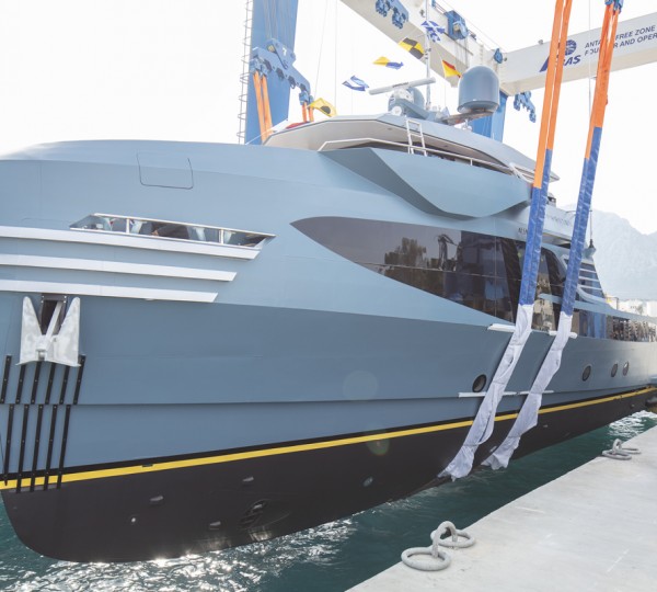 PHI PHANTOM Yacht Support Vessel Hitting Water 