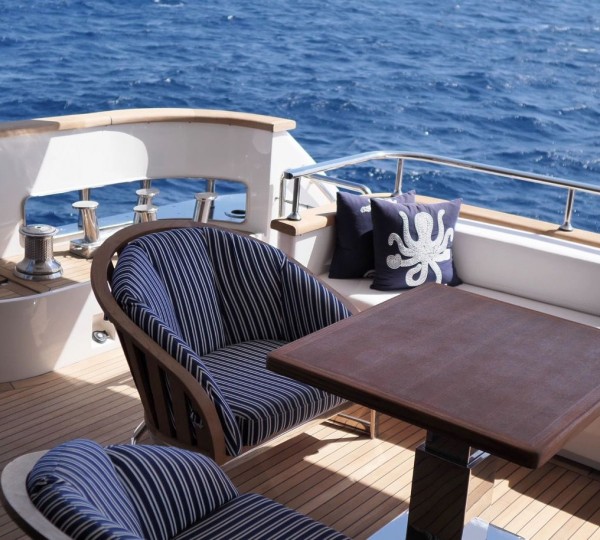 Aft Deck Seating