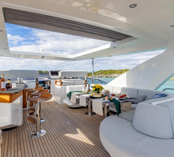 Flybridge Sun Deck
