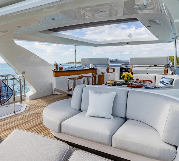 Flybridge Sun Deck