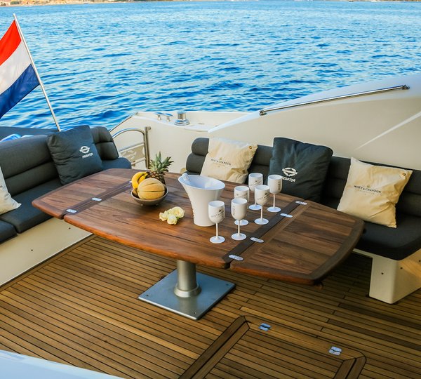 Aft Deck Dining Option