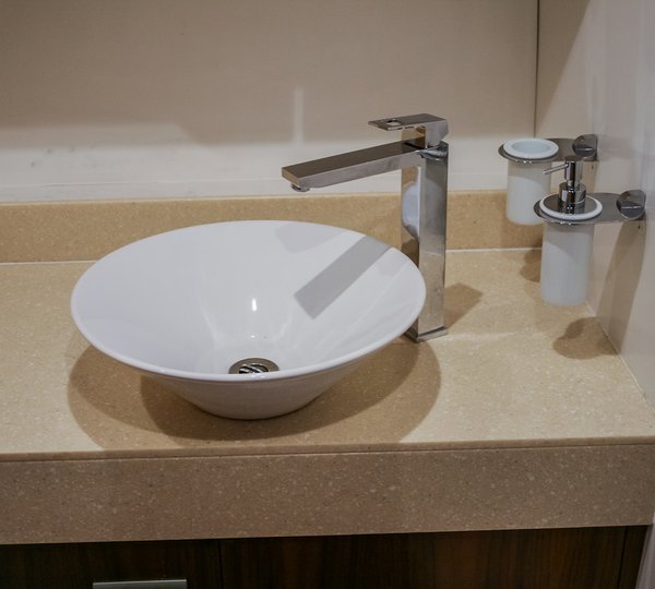 Ensuite Sink