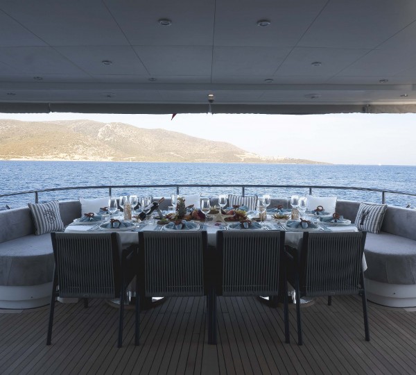 Main Deck Aft Dining