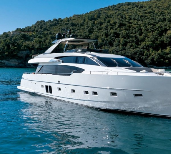 Luxury Yacht QUEEN MARTINA (sistership)