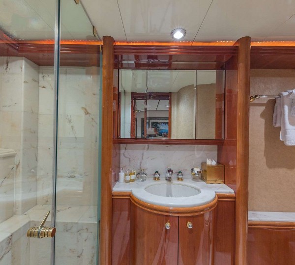 Master Ensuite Bathroom