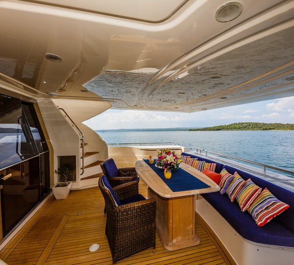 Alfresco Dining Aft Deck