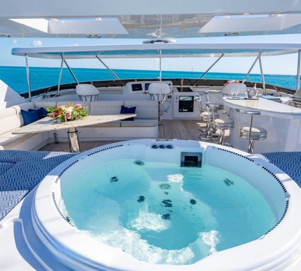 Exterior Sunbathing Area