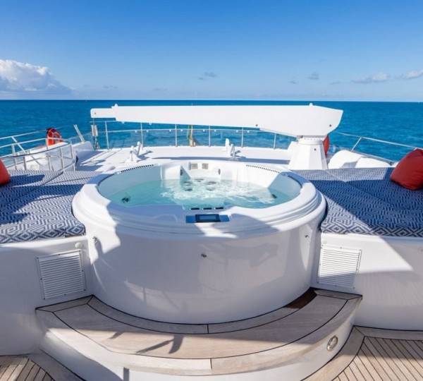 Exterior Sunbathing Area