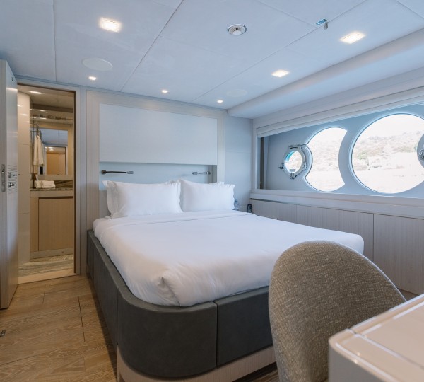 Additional guest double suite