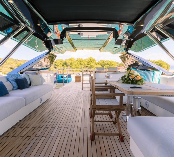 Flybridge view aft