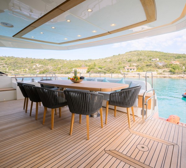 Main deck aft dining