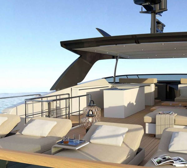 Flybridge Sunbathing Area