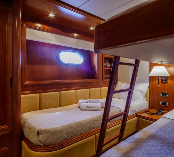 Cabin With Triple Bed