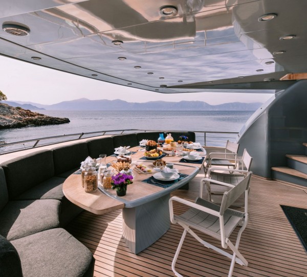 Main Deck Aft Dining