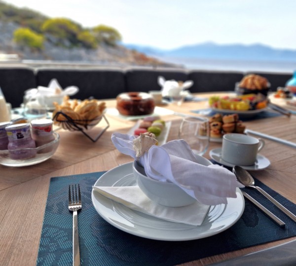 Al Fresco Dining Set Up