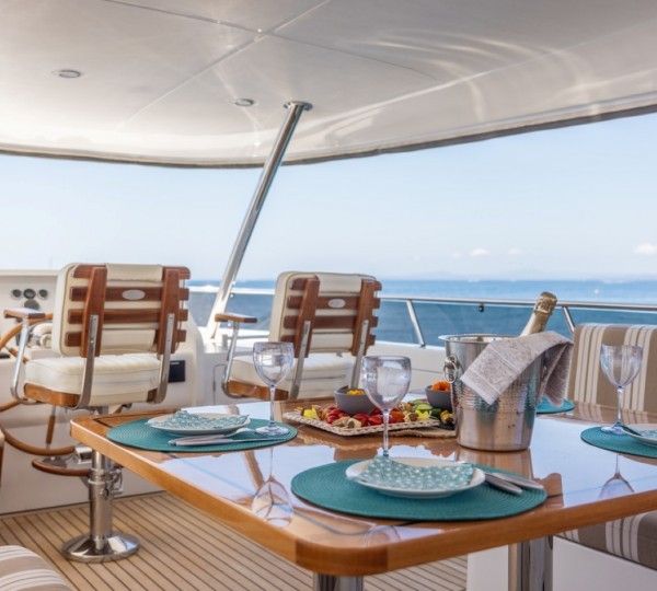 Exterior Relaxation Area With Dining