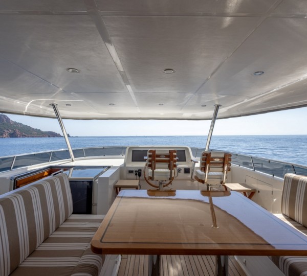 Exterior Relaxation Area With Dining